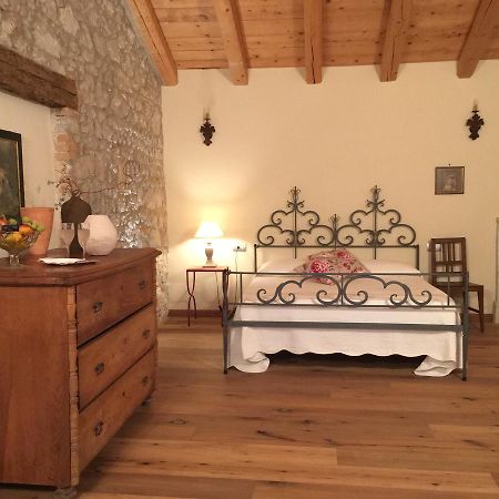 Borgo Palazzo Steffaneo Bed & Breakfast San Vito al Torre ภายนอก รูปภาพ